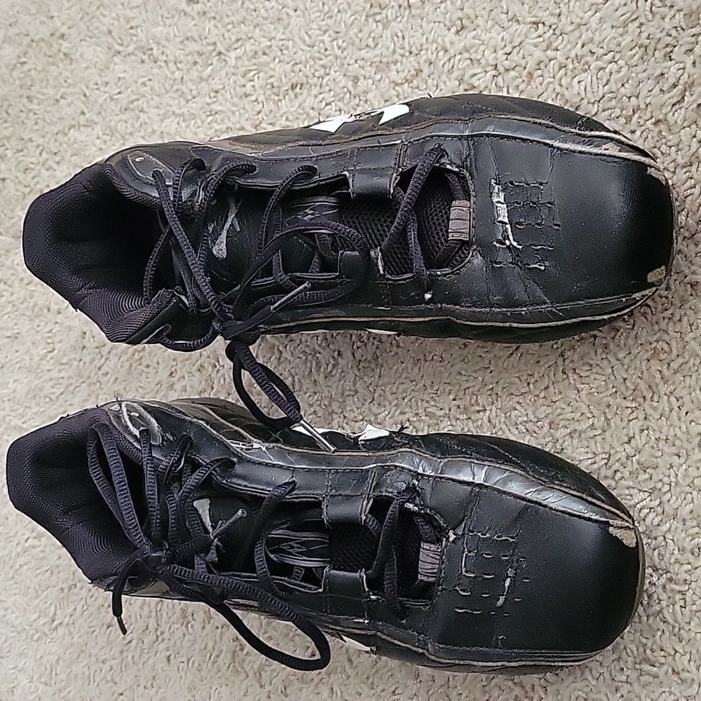 Under Armour Cleats men’s size 11.5.